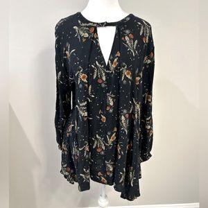 By Together Women’s Black Small Oversize V-Neck Tunic w/ Floral-Dandelion Print